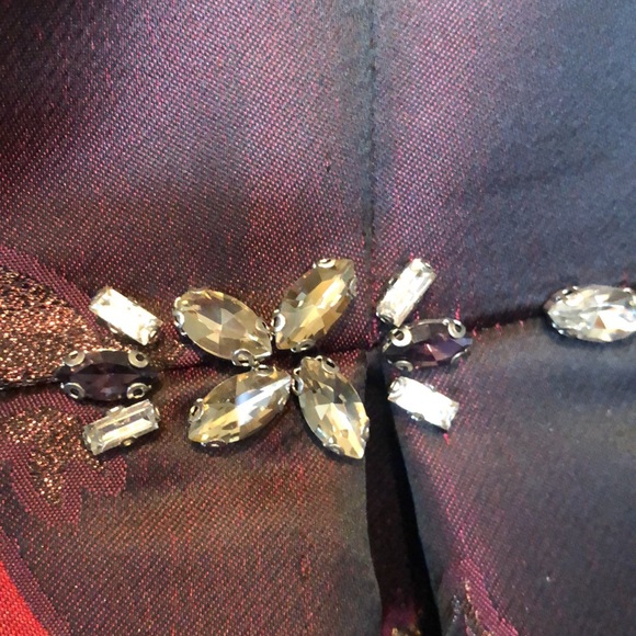 Beautiful dress-perfect for a fancy night out or mother of the bride. Size 8 - Picture 3 of 11